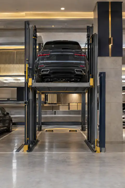 Illustration: car lift in a multi-storey car park